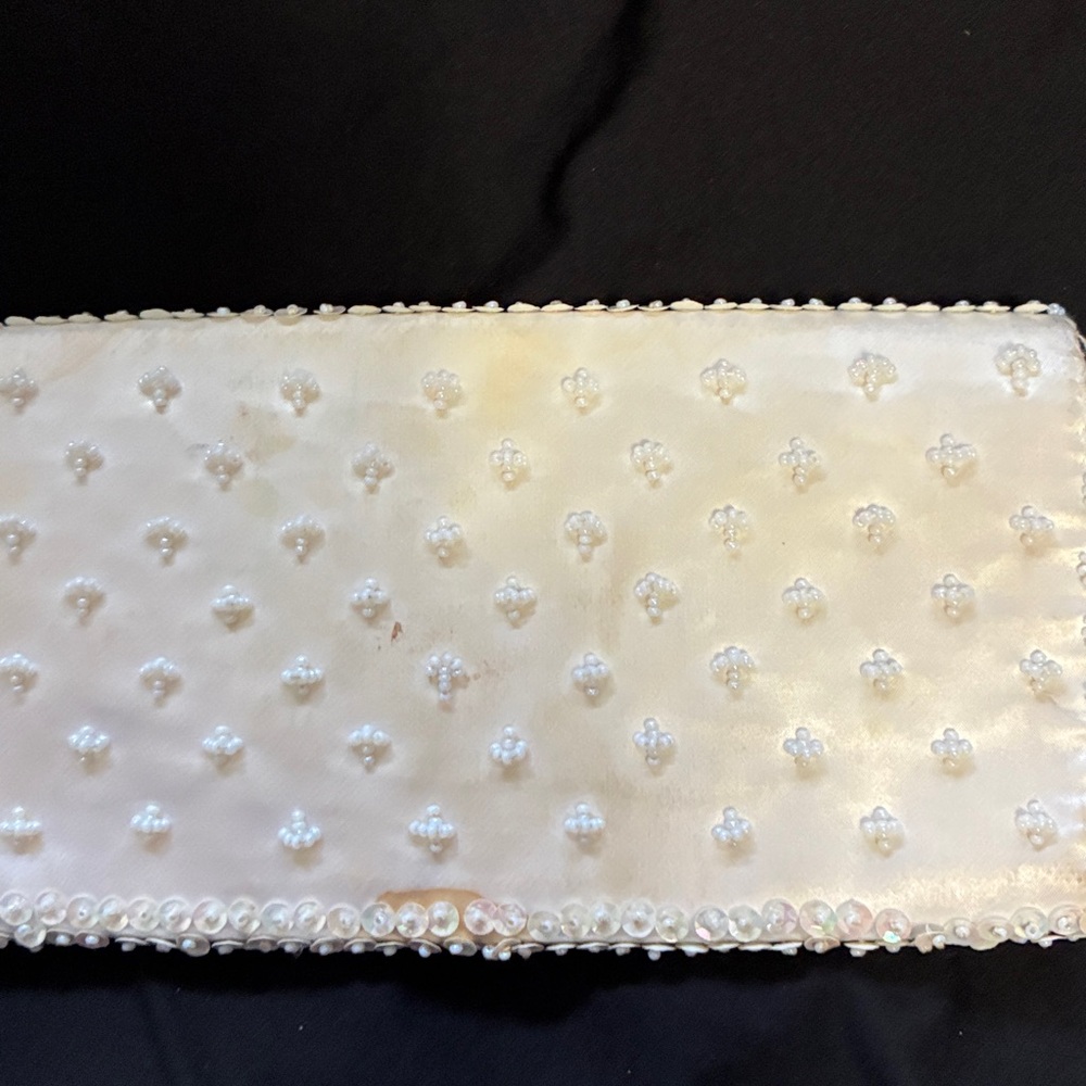 Elegant White Beaded Clutch - Picture 7 of 7